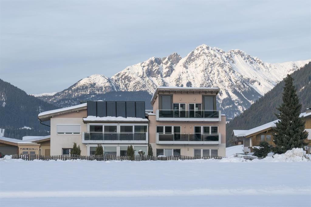 Appartement Raffael Itter Buitenkant foto